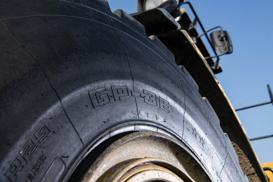 Nouveau pneumatique Goodyear GP-3E pour chargeuses, niveleuses et tombereaux articulés